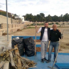 Ripulita la spiaggia di Colonna