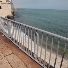 Pitturazione delle ringhiere in piazza Duomo