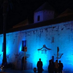 Trani aderisce alla giornata mondiale della consapevolezza dell'autismo