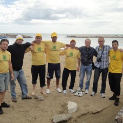 Spiagge pulite al lido di Colonna a Trani