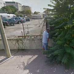 Passa Google street view...