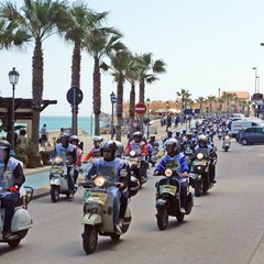 Raduno Vespa di Puglia passa anche da Trani