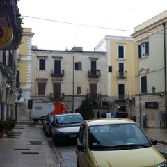 Auto parcheggiate in via San Giorgio