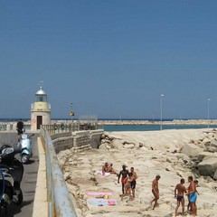 Green Bat, continua l'operazione Spiagge Pulite