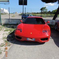 Raduno Ferrari, pranzo a Trani