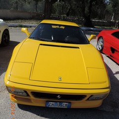 Raduno Ferrari, pranzo a Trani