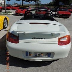 Raduno Ferrari, pranzo a Trani