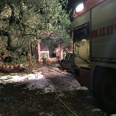 In fiamme una villa sulla Trani-Corato