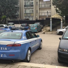 Ritrovato un anziano con un coltello nel petto, indaga la Polizia