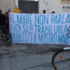 Manifestazione "pro mare" a Trani