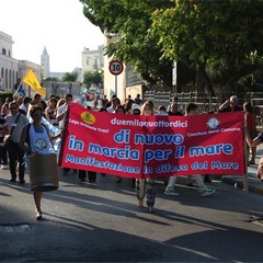 Manifestazione "pro mare" a Trani