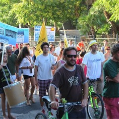 Manifestazione "pro mare" a Trani