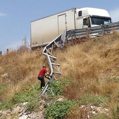 Incidente sulla strada statale 16 bis
