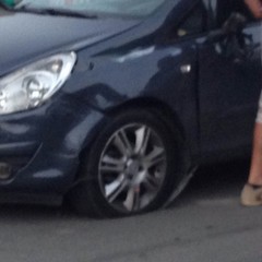 Incidente su via Malcangi, una donna d'urgenza in ospedale