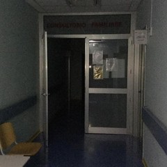 Ennesima passeggiata notturna in ospedale, il materiale integrale