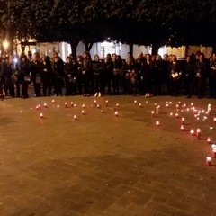 Docenti in piazza in un flash mob contro DDL sulla riforma scolastica