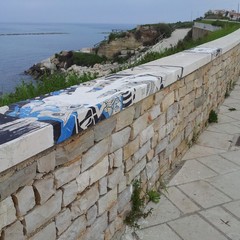 scritte a lungomare Mongelli