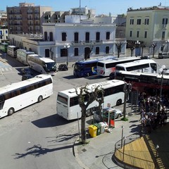 bus in piazza Plebiscito