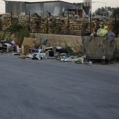 Rifiuti via Duchessa d'Andria