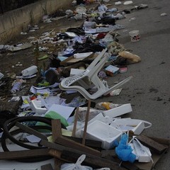 Rifiuti via Duchessa d'Andria