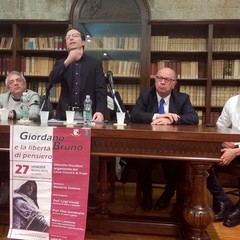 Conferenza su Giordano Bruno organizzata dal Liceo De Sanctis