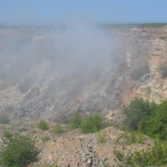 Cava-discarica a fuoco