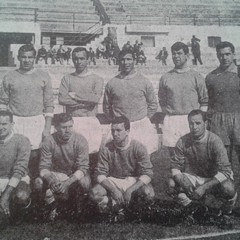 Polisportiva Trani '58-'59 IV serie - V. Ferrante (terzo da sin. in alto)