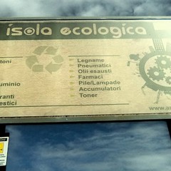 Isola Ecologica, blitz del Movimento 5 Stelle