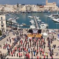 Allenamenti di fitboxe in piazza Quercia