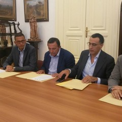 Da sinistra Amedeo Bottaro, Gianfranco Coppola (Ostuni), Luciano Cariddi (Otranto) e sen. Salvatore Tomaselli