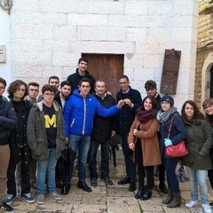 Gli studenti democratici installano un lucchetto alla torre dell'orologio