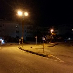 Rattoppate le voragini di via Grecia