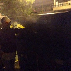 Bidone in fiamme in via Borsellino