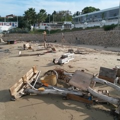 Lido Matinelle - opere d'arte rifiuti