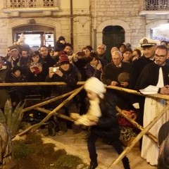 Benedizione del presepe artistico in Piazza Libertà - Natale 2015