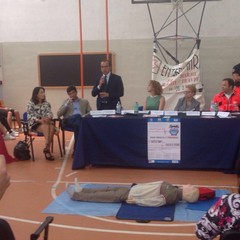 consegna defibrillatore scuola Baldassarre
