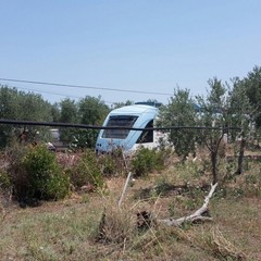 Scontro frontale tra due treni sulla Andria-Corato
