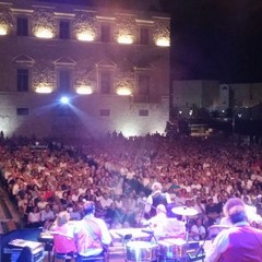 Trani, concerto di Renzo Arbore