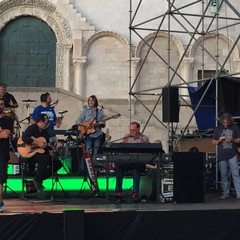 Trani, concerto di Renzo Arbore