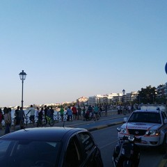 Bagnante scambiato per morto sul Lungomare di Trani