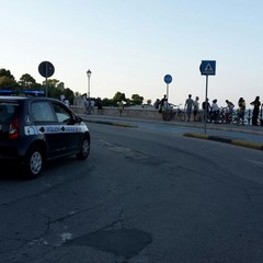 Bagnante scambiato per morto sul Lungomare di Trani