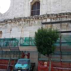 Nuova impalcatura per la facciata di san Domenico