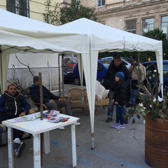 Protesta cooperative al Comune