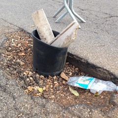 Buca in via Borsellino