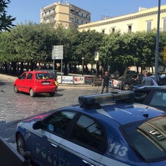 Incidente in piazza della Repubblica, auto ferme da un'ora