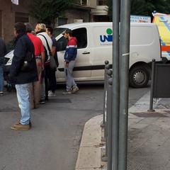 Scontro furgone-bici su via De Robertis