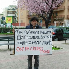 Briguglio protesta in piazza Albanese
