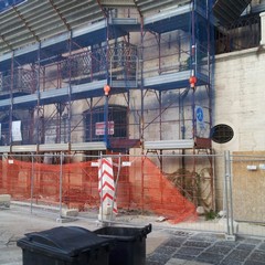 Palazzo di piazza Longobardi con Fondaco