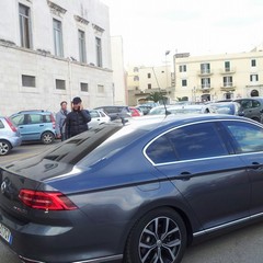 il ministro Padoan lascia il Tribunale in auto