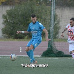 Giuseppe Pinto si libera di Sguera (foto Porcelli)